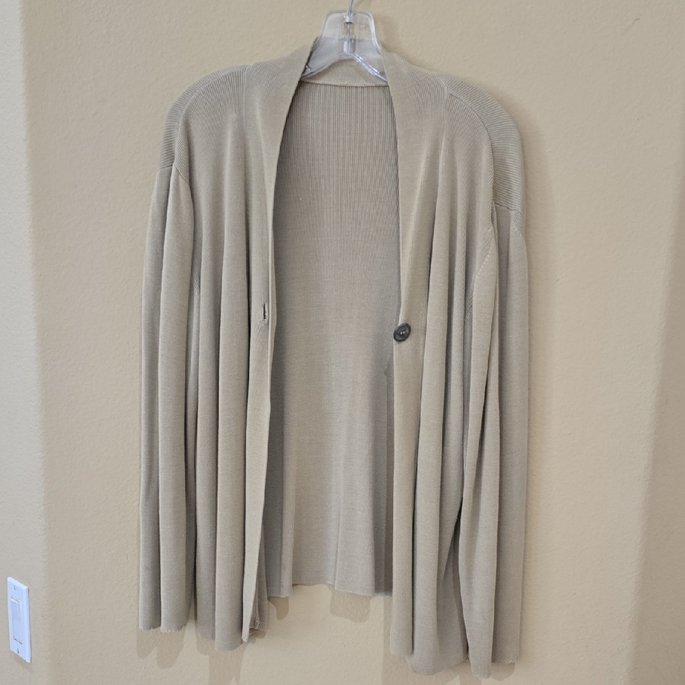 Liz Claiborne Beige Cardigan Sweater
